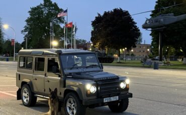 Land-Rover-Defender-1996-SUV-15
