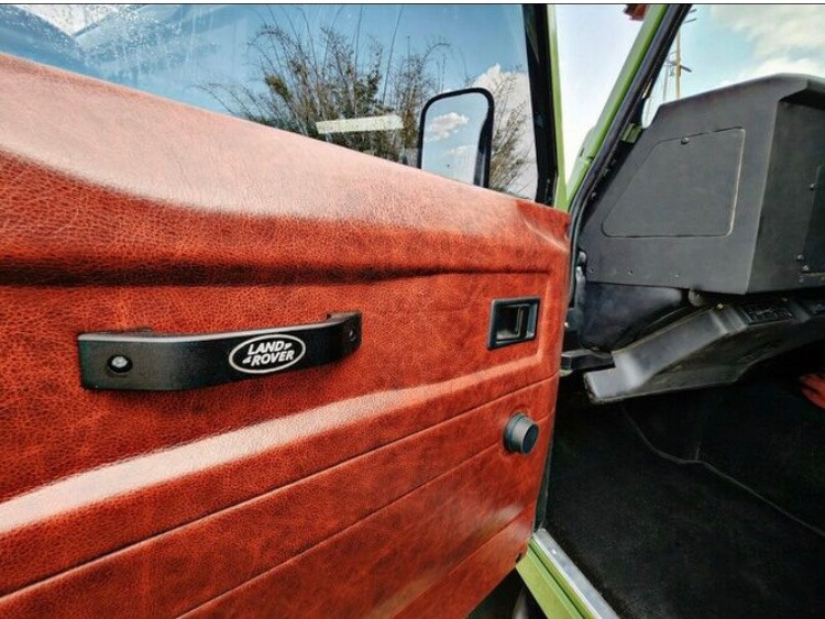 Land-Rover-Defender-1996-SUV-16