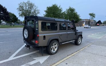 Land-Rover-Defender-1996-SUV-18