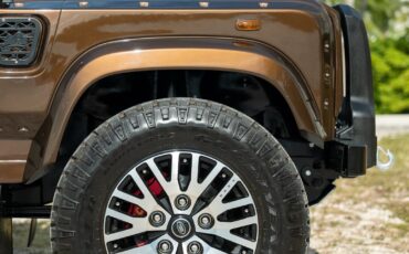 Land-Rover-Defender-1996-SUV-2