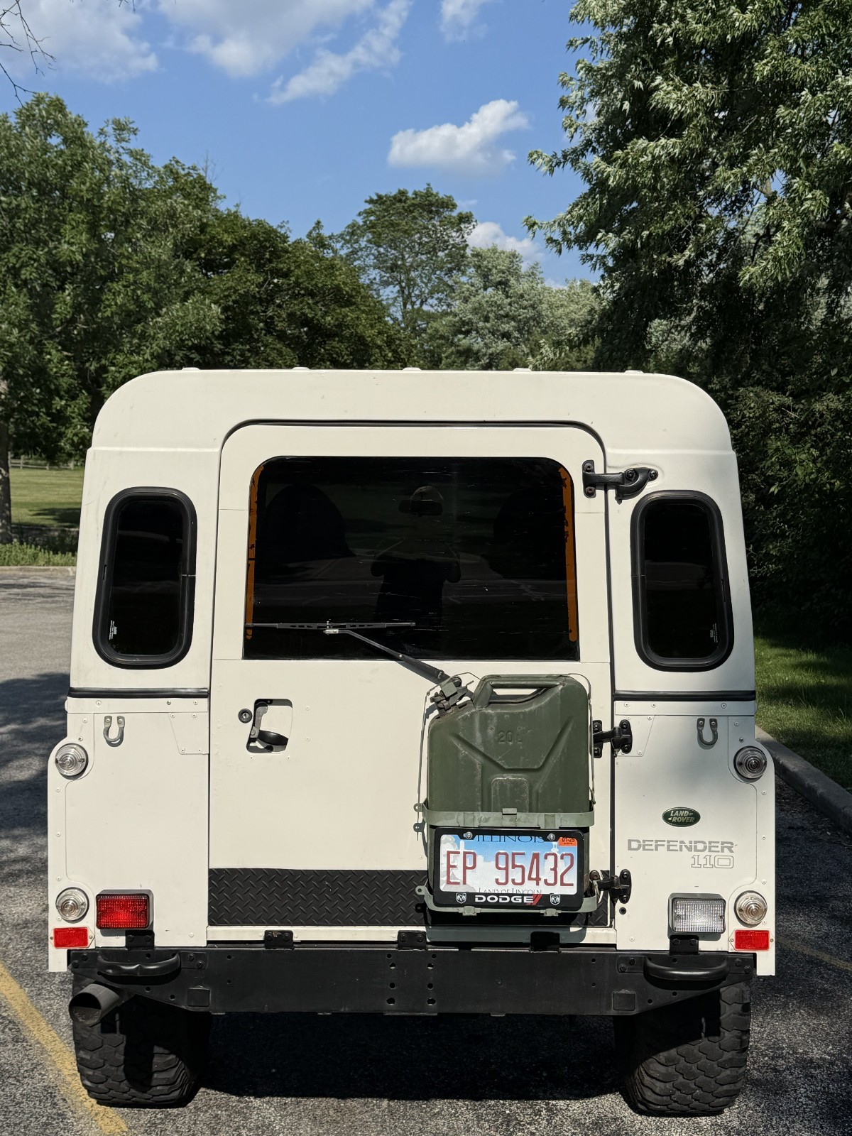 Land-Rover-Defender-1996-SUV-2