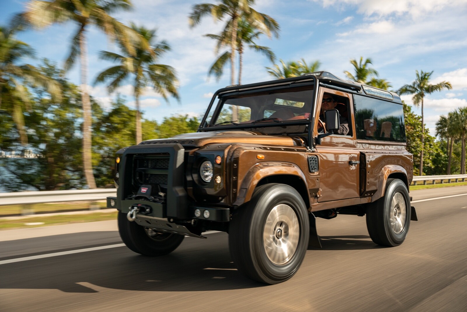 Land-Rover-Defender-1996-SUV-20
