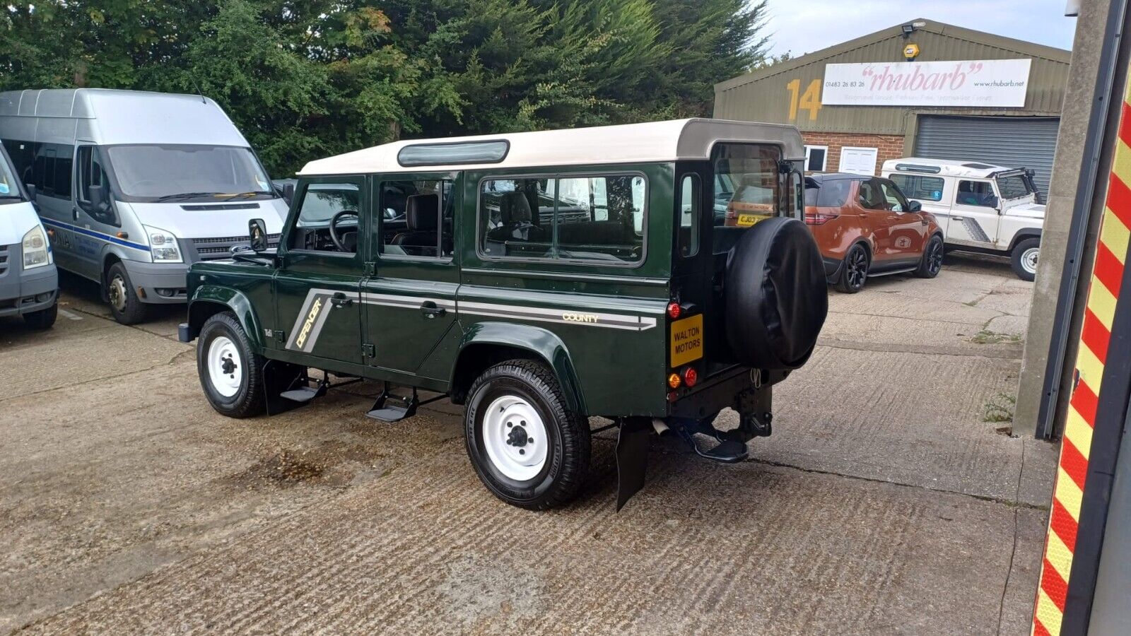 Land-Rover-Defender-1996-SUV-21