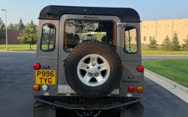 Land-Rover-Defender-1996-SUV-22