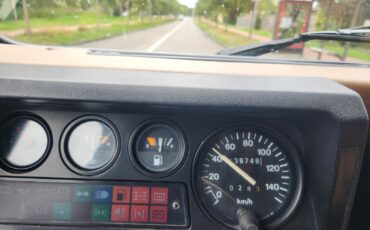 Land-Rover-Defender-1996-SUV-23
