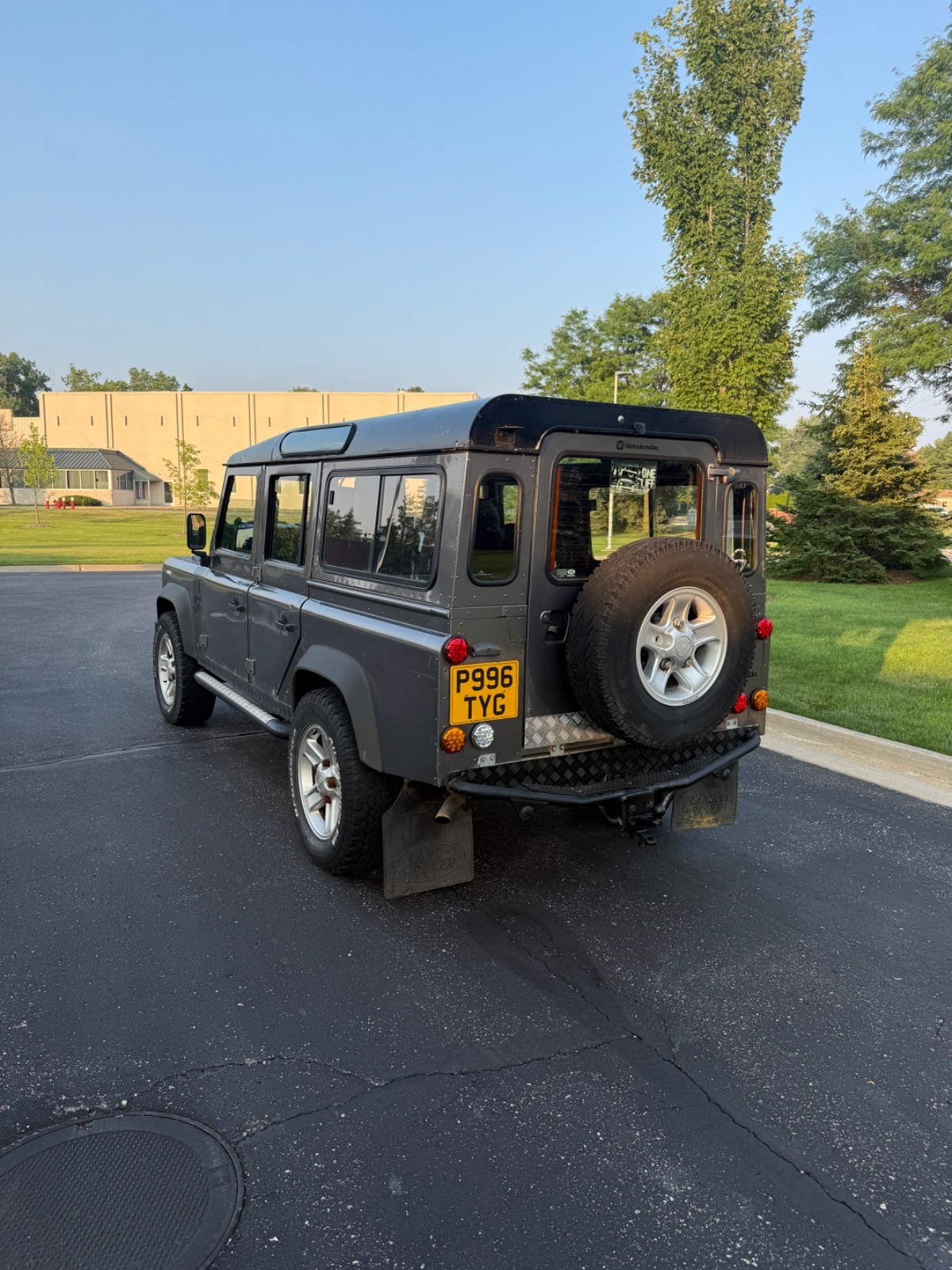 Land-Rover-Defender-1996-SUV-23