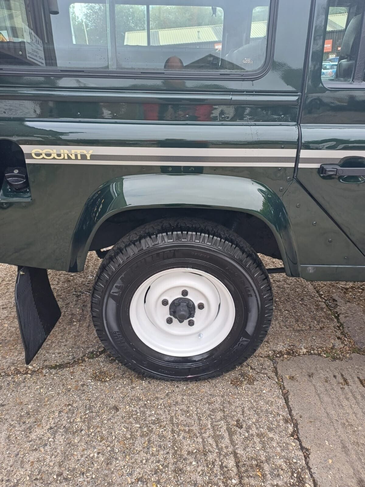 Land-Rover-Defender-1996-SUV-24