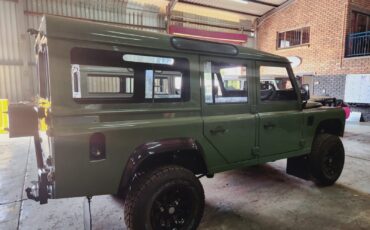 Land-Rover-Defender-1996-SUV-25