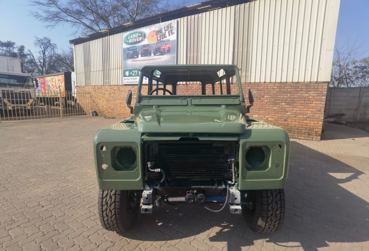 Land-Rover-Defender-1996-SUV-27