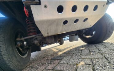 Land-Rover-Defender-1996-SUV-28
