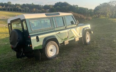 Land-Rover-Defender-1996-SUV-28