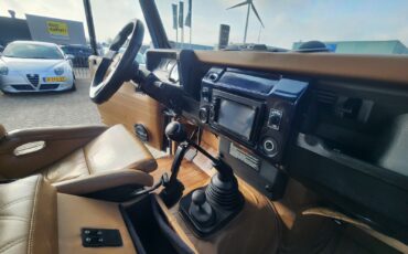 Land-Rover-Defender-1996-SUV-29