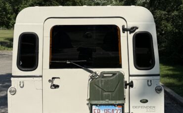 Land-Rover-Defender-1996-SUV-3