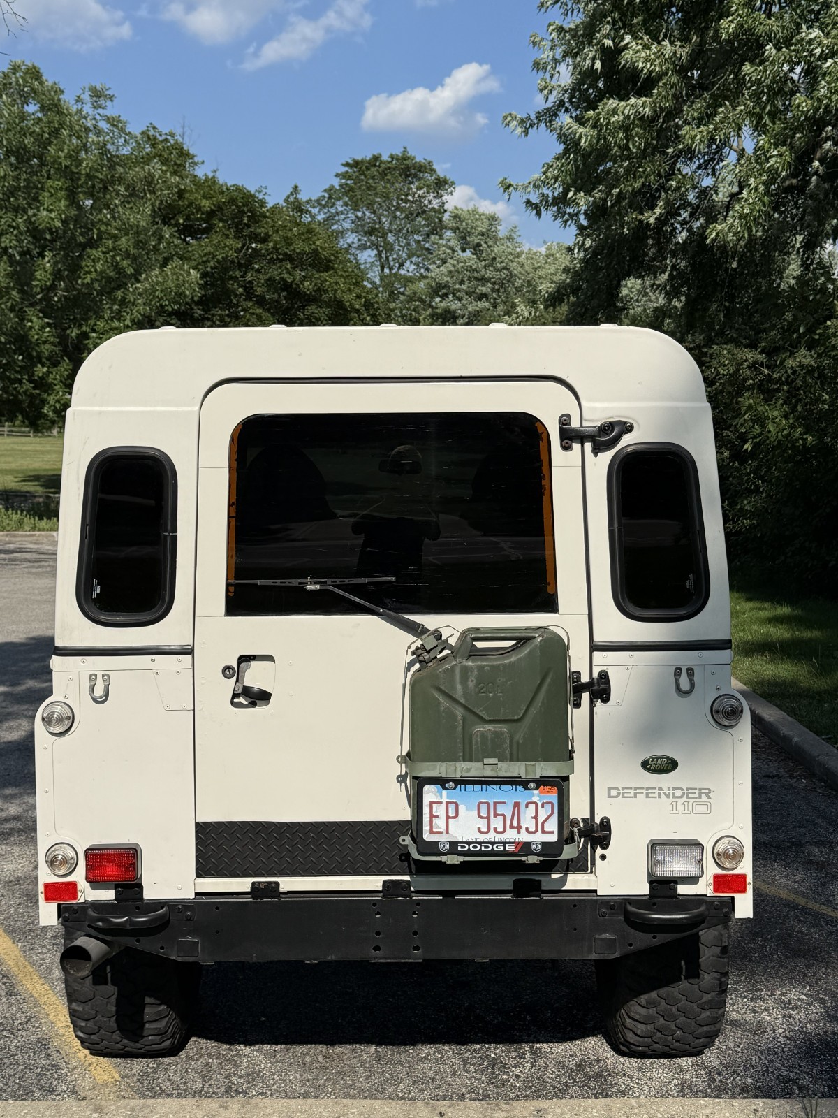 Land-Rover-Defender-1996-SUV-3