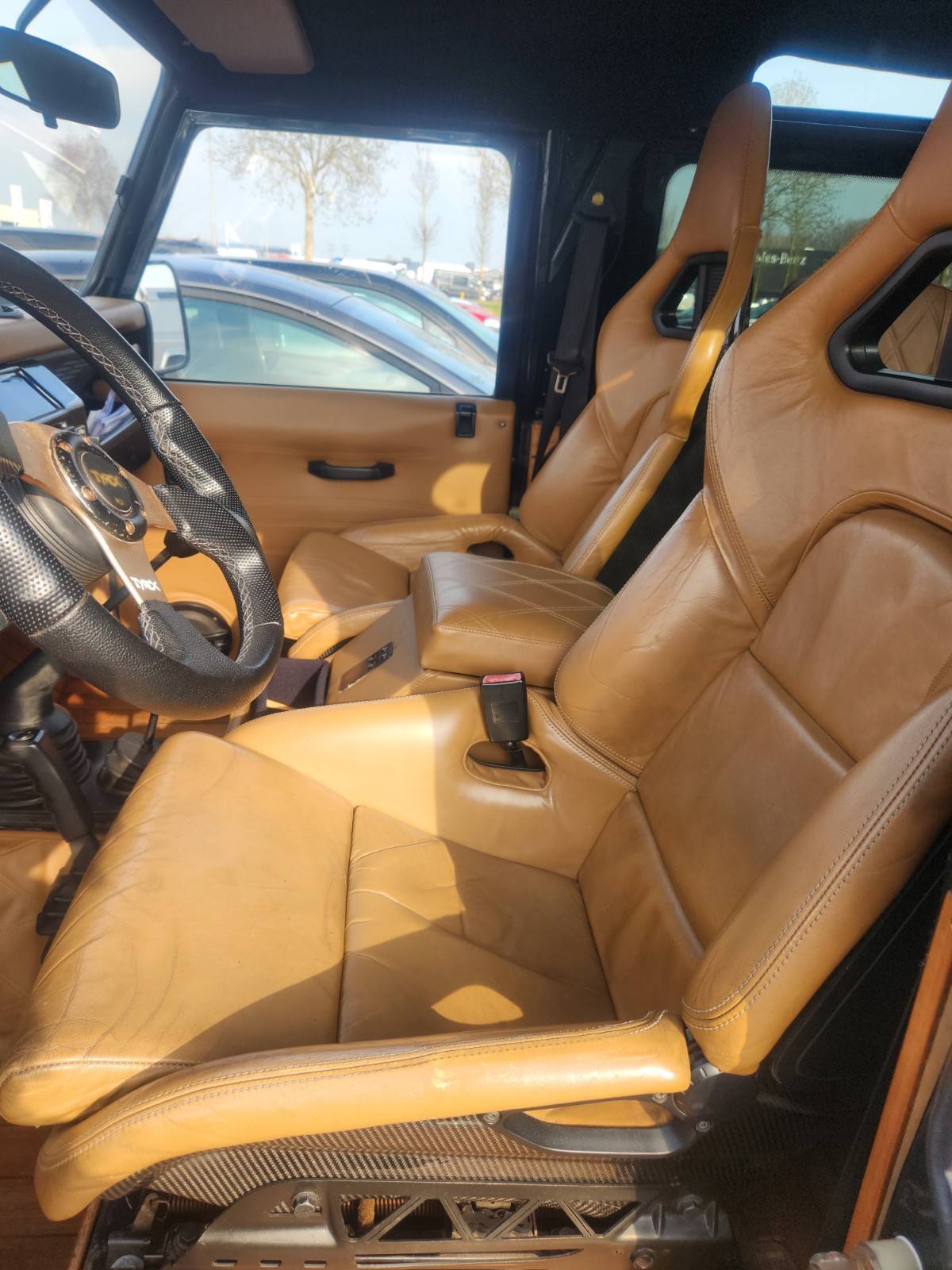 Land-Rover-Defender-1996-SUV-30