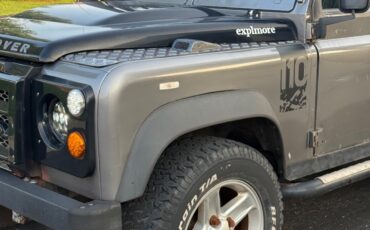Land-Rover-Defender-1996-SUV-30