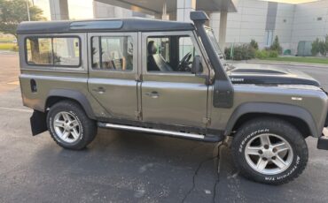 Land-Rover-Defender-1996-SUV-32