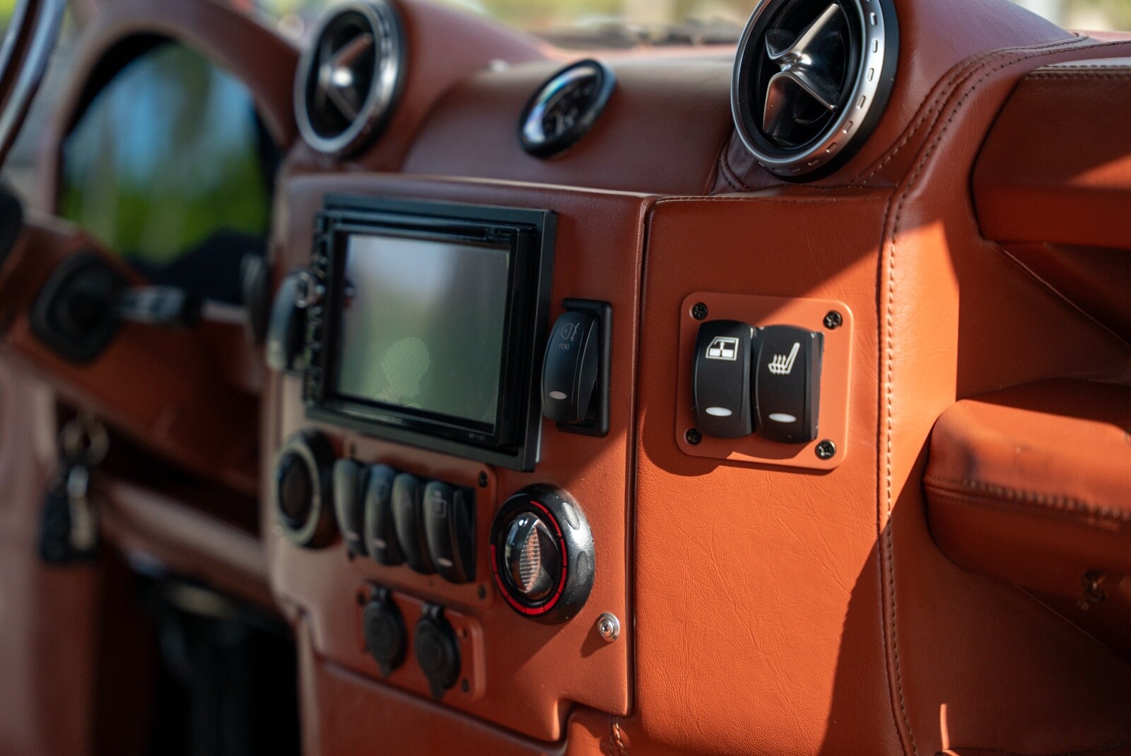 Land-Rover-Defender-1996-SUV-33