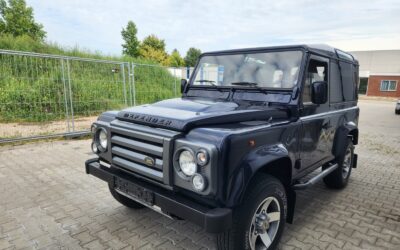 Land Rover Defender 1996 SUV