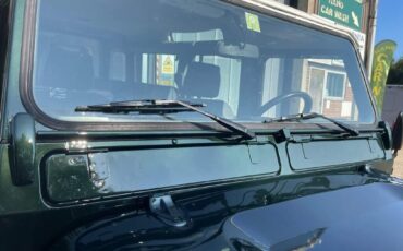 Land-Rover-Defender-1996-SUV-4