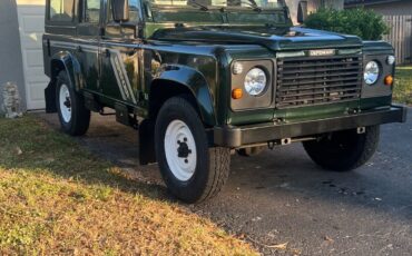 Land-Rover-Defender-1996-SUV