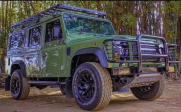 Land-Rover-Defender-1996-SUV