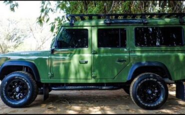 Land-Rover-Defender-1996-SUV-5