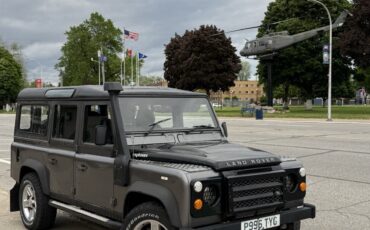 Land-Rover-Defender-1996-SUV-6