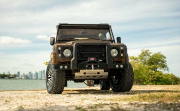 Land-Rover-Defender-1996-SUV-6