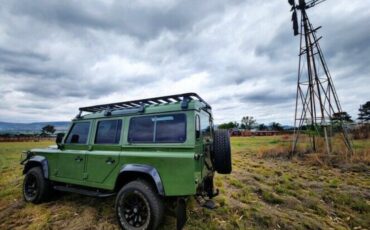 Land-Rover-Defender-1996-SUV-7