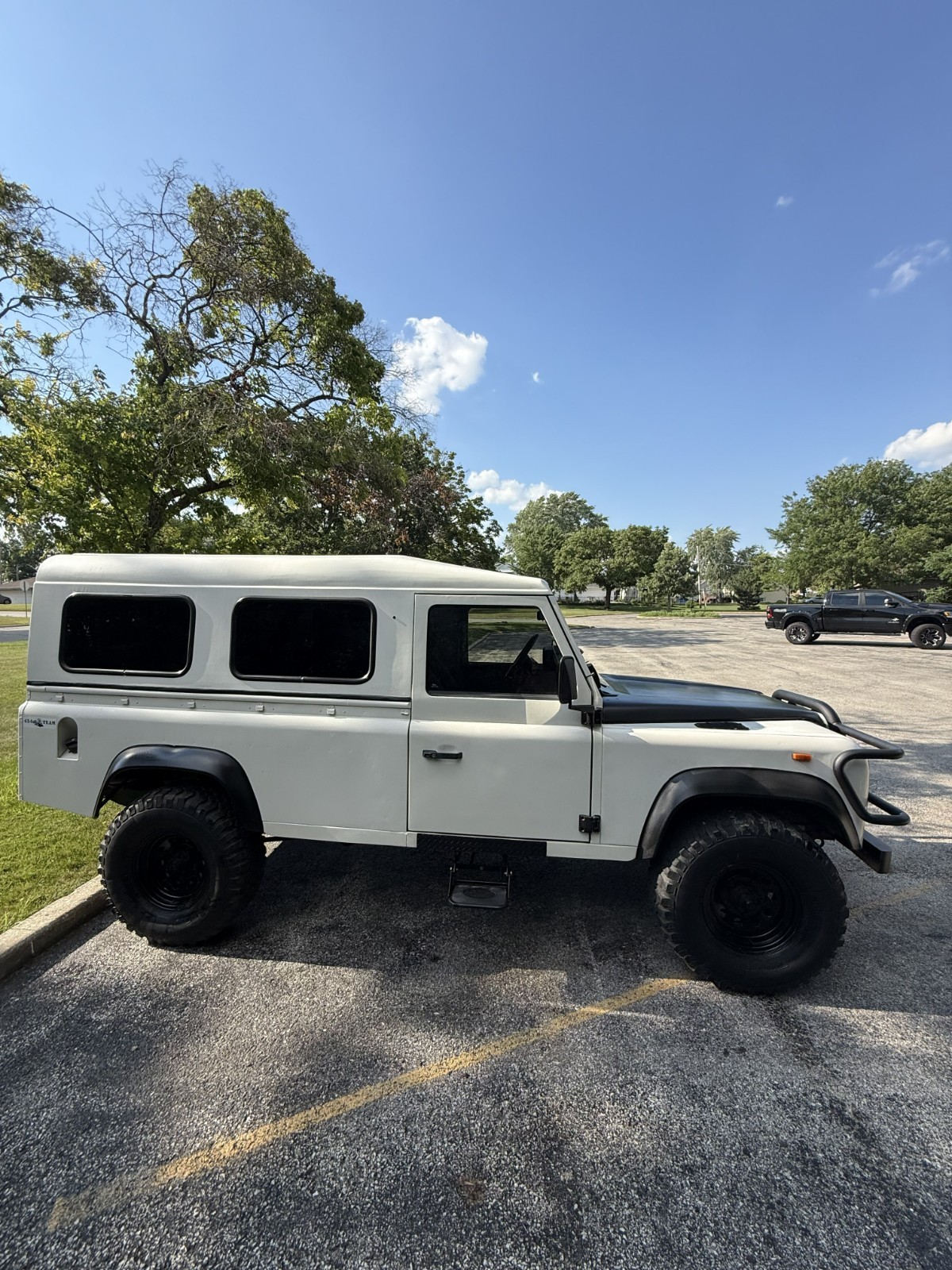 Land-Rover-Defender-1996-SUV-7