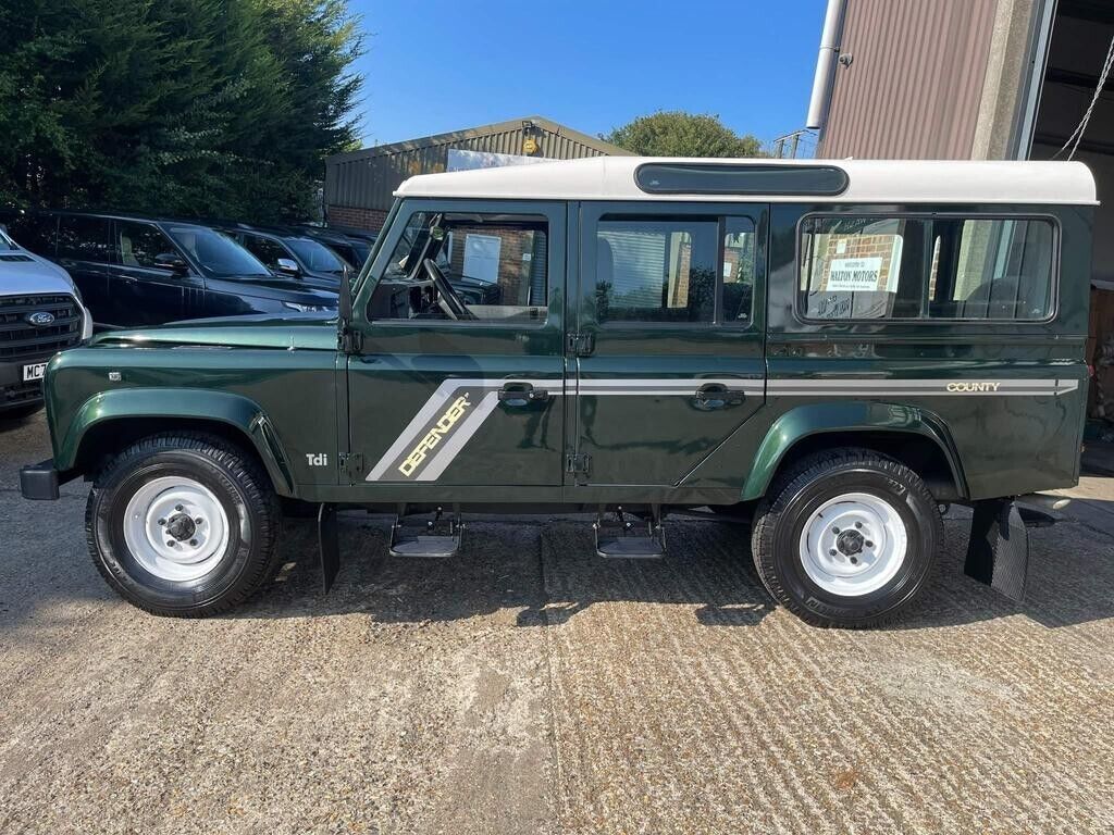 Land-Rover-Defender-1996-SUV-9