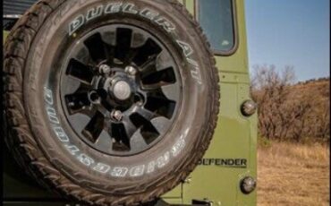 Land-Rover-Defender-1996-SUV-9