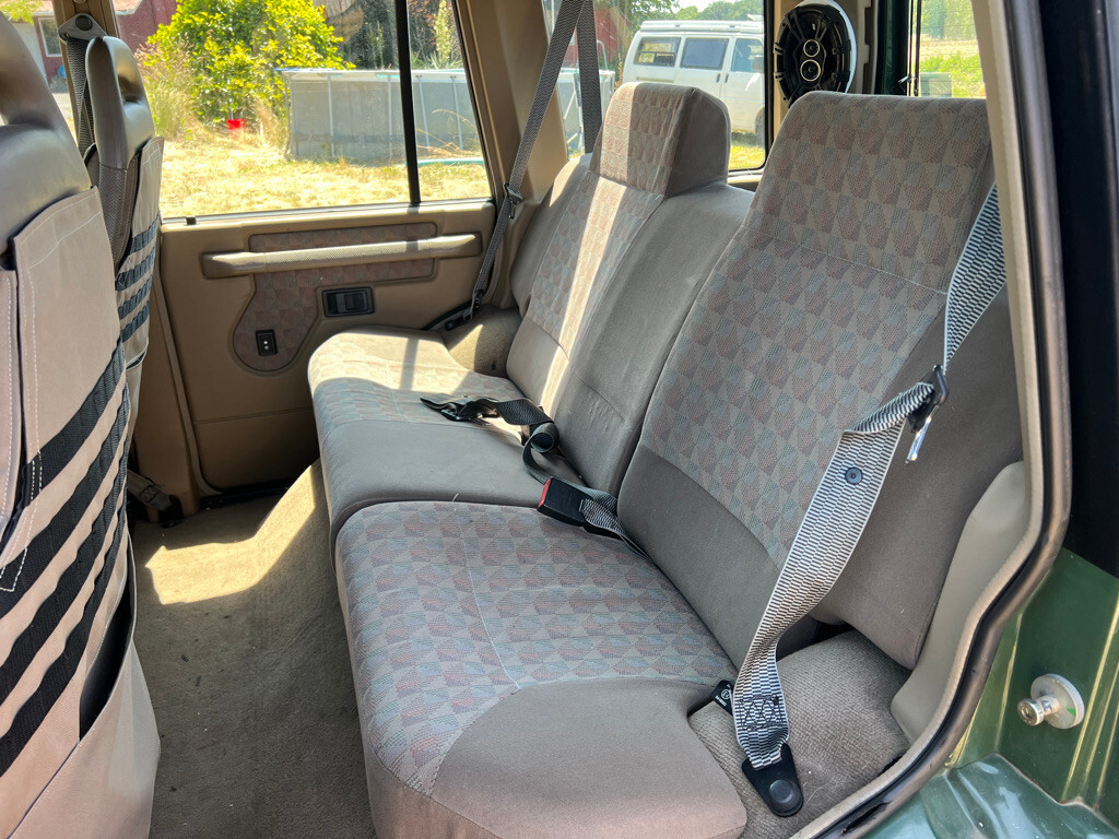 Land-Rover-Discovery-1995-16