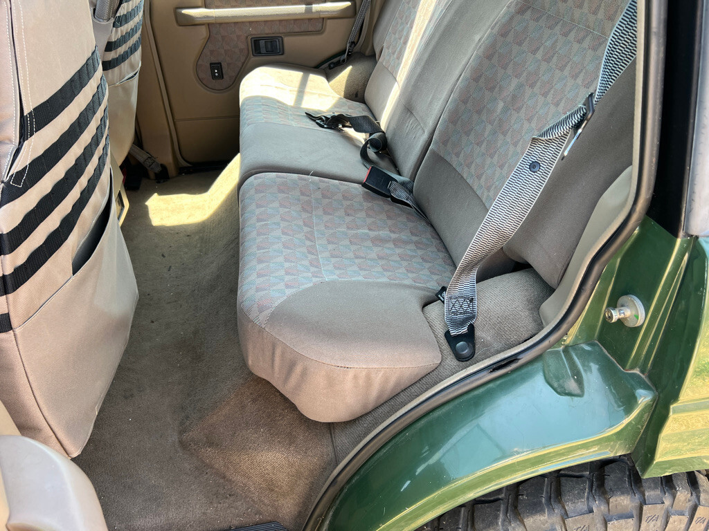 Land-Rover-Discovery-1995-17