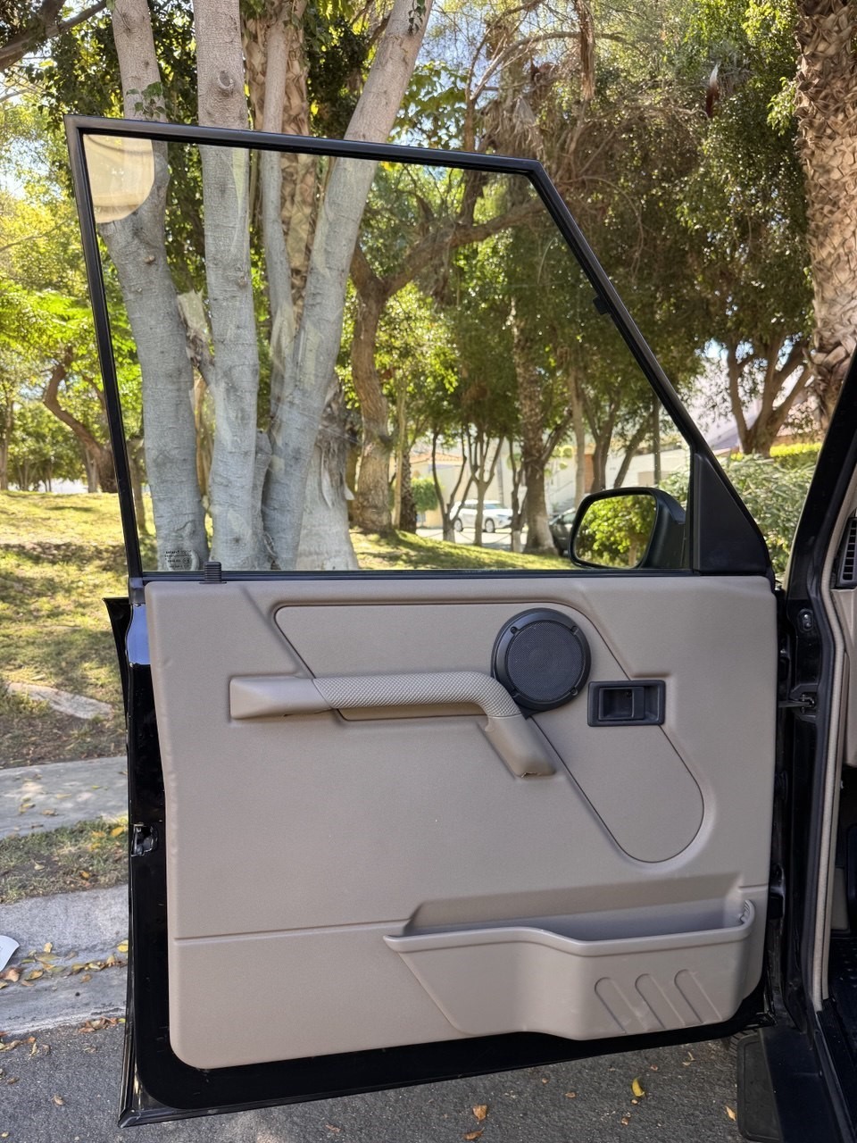 Land-Rover-Discovery-1996-SUV-13