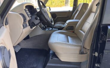 Land-Rover-Discovery-1996-SUV-14