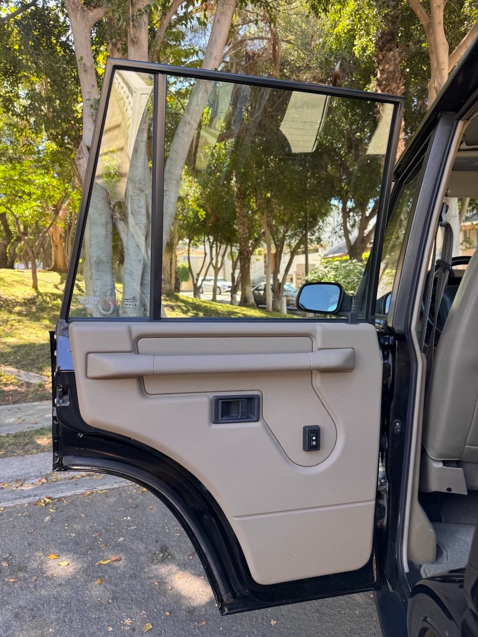 Land-Rover-Discovery-1996-SUV-15