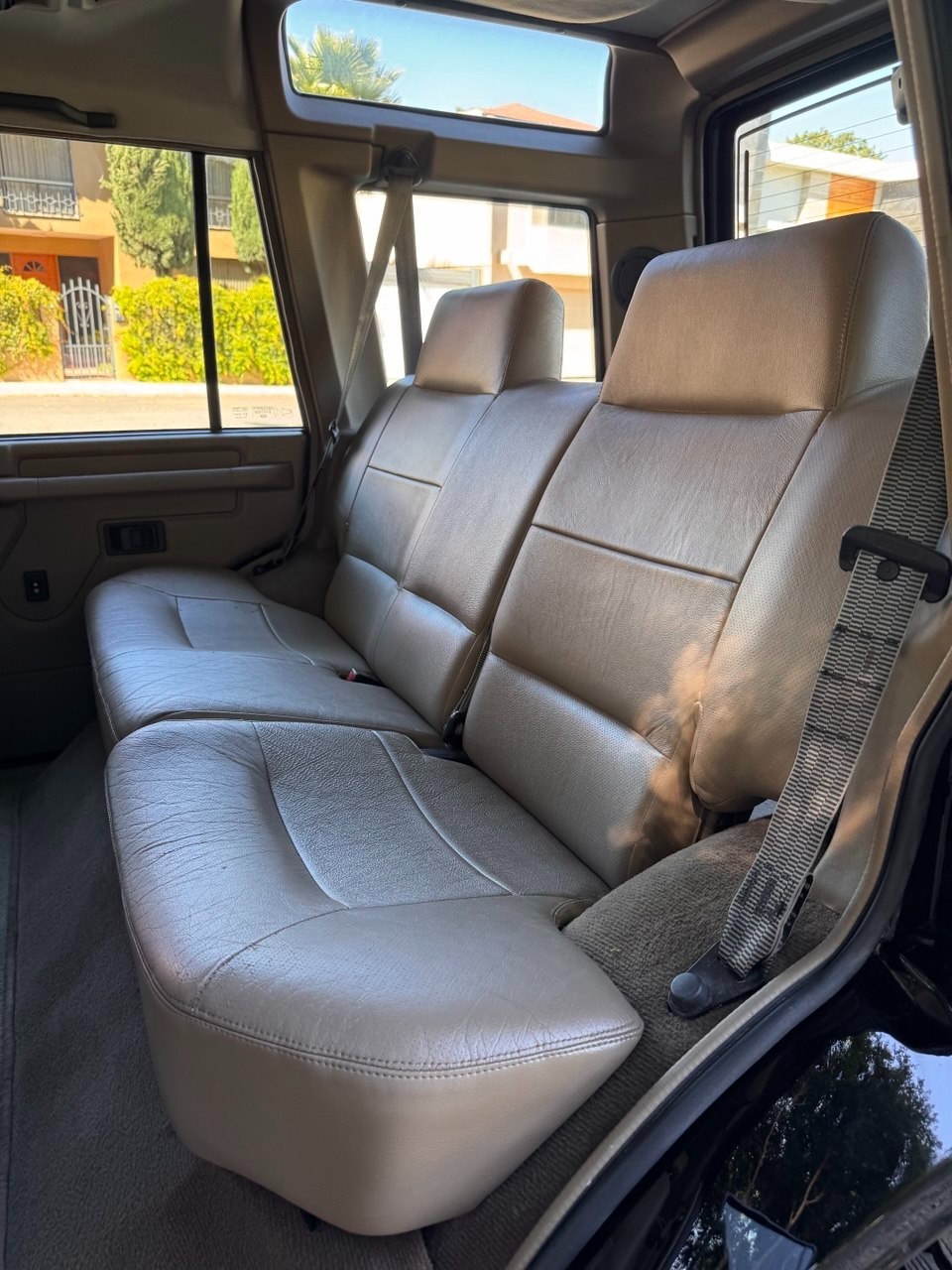 Land-Rover-Discovery-1996-SUV-16