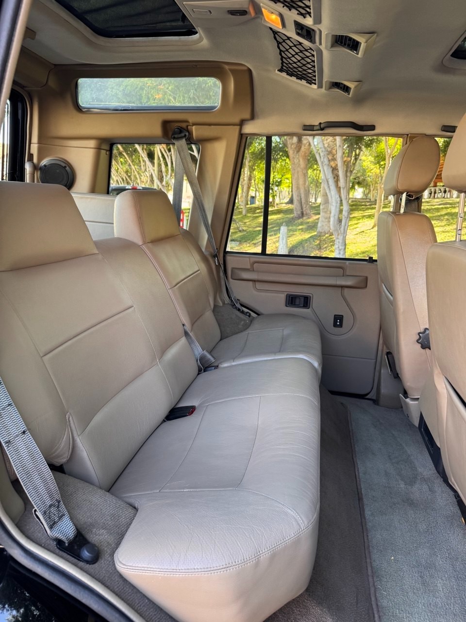 Land-Rover-Discovery-1996-SUV-21