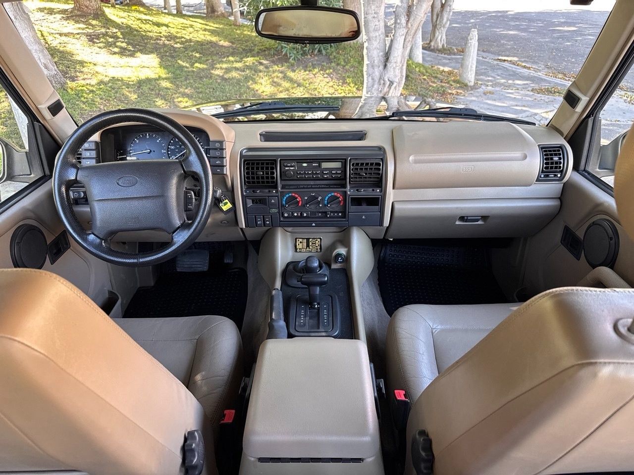 Land-Rover-Discovery-1996-SUV-25
