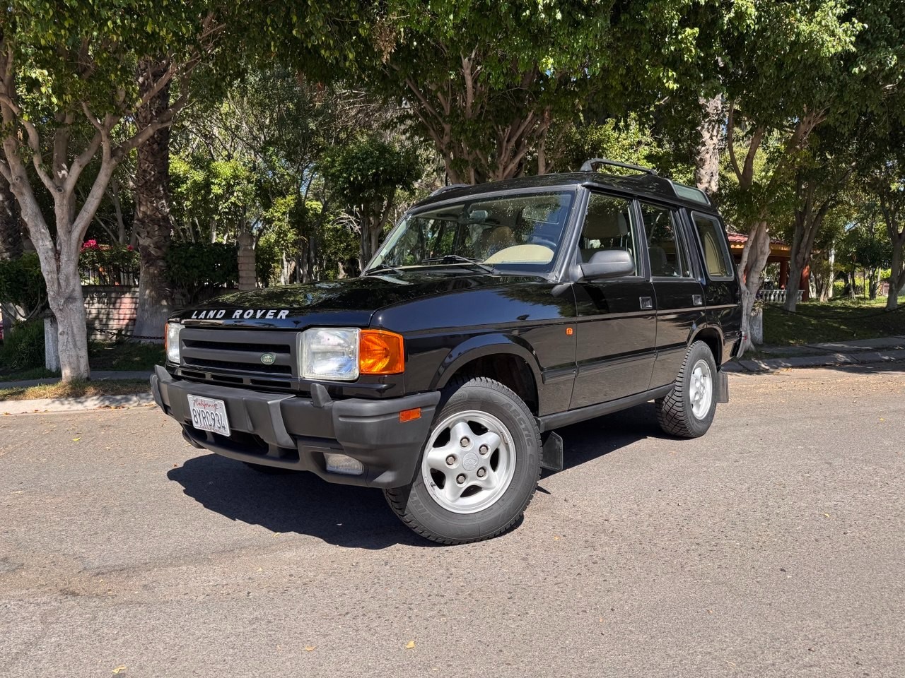 Land-Rover-Discovery-1996-SUV