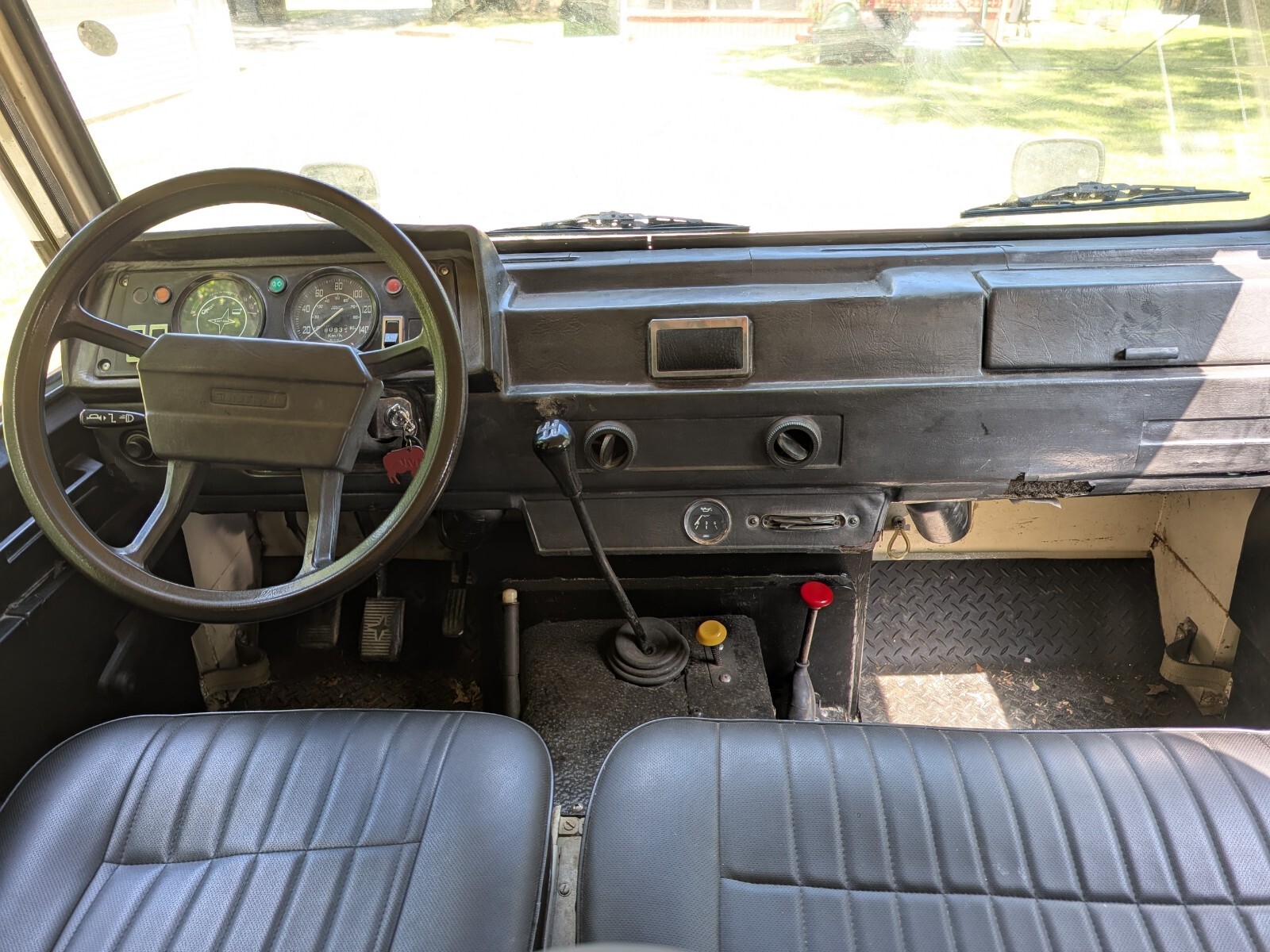 Land-Rover-Serie-III-1974-Convertible-12
