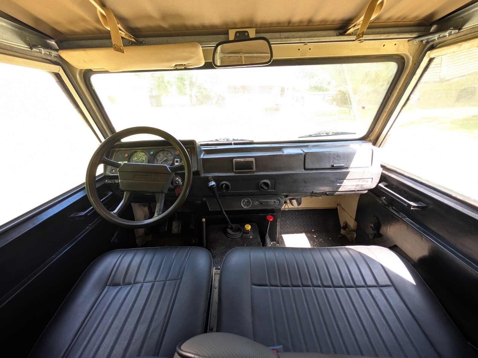 Land-Rover-Serie-III-1974-Convertible-13