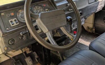Land-Rover-Serie-III-1974-Convertible-16