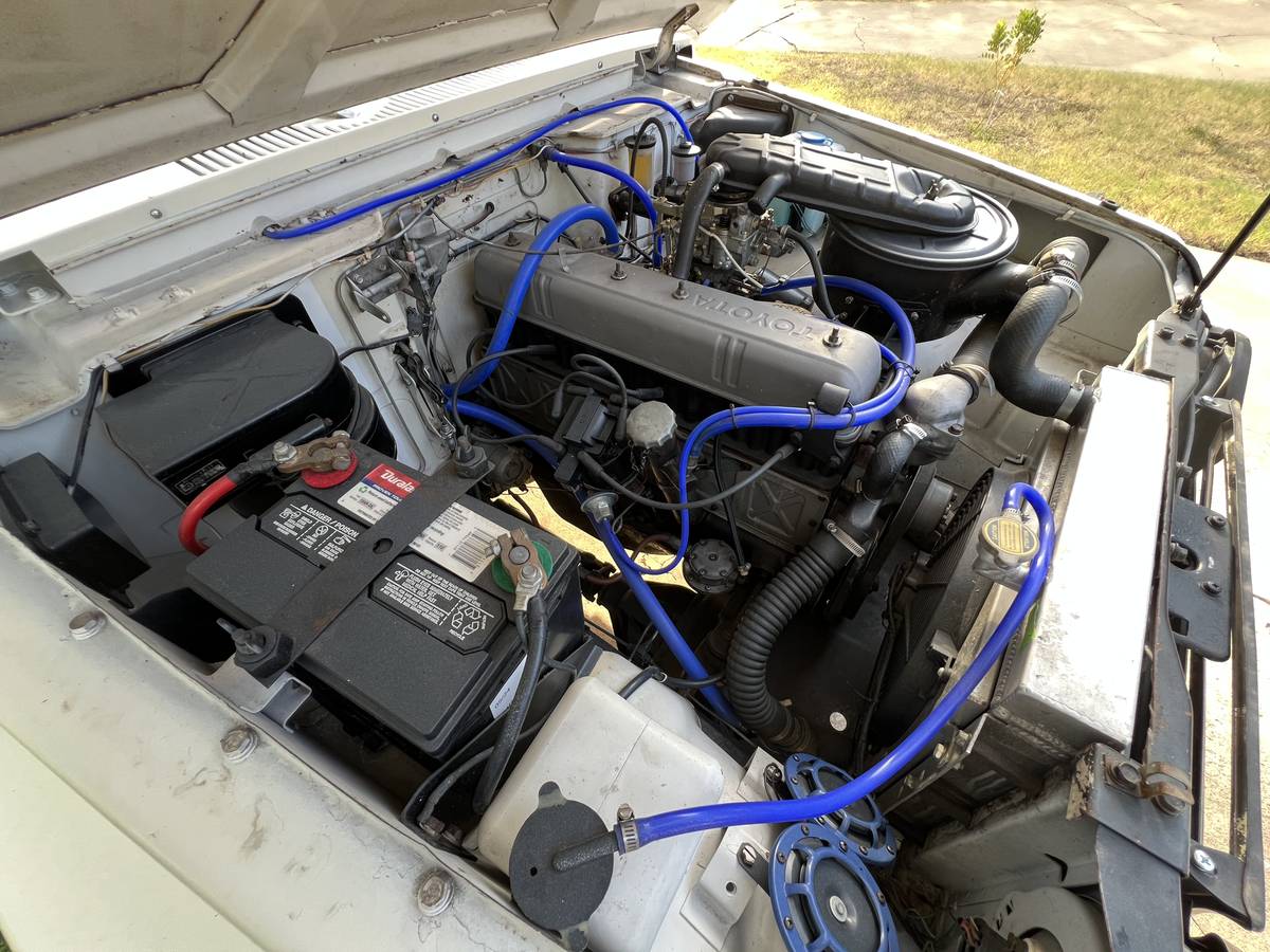 Land-cruiser-fj55-1969-white-14