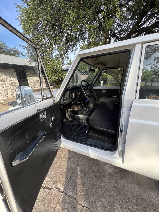 Land-cruiser-fj55-1969-white-15