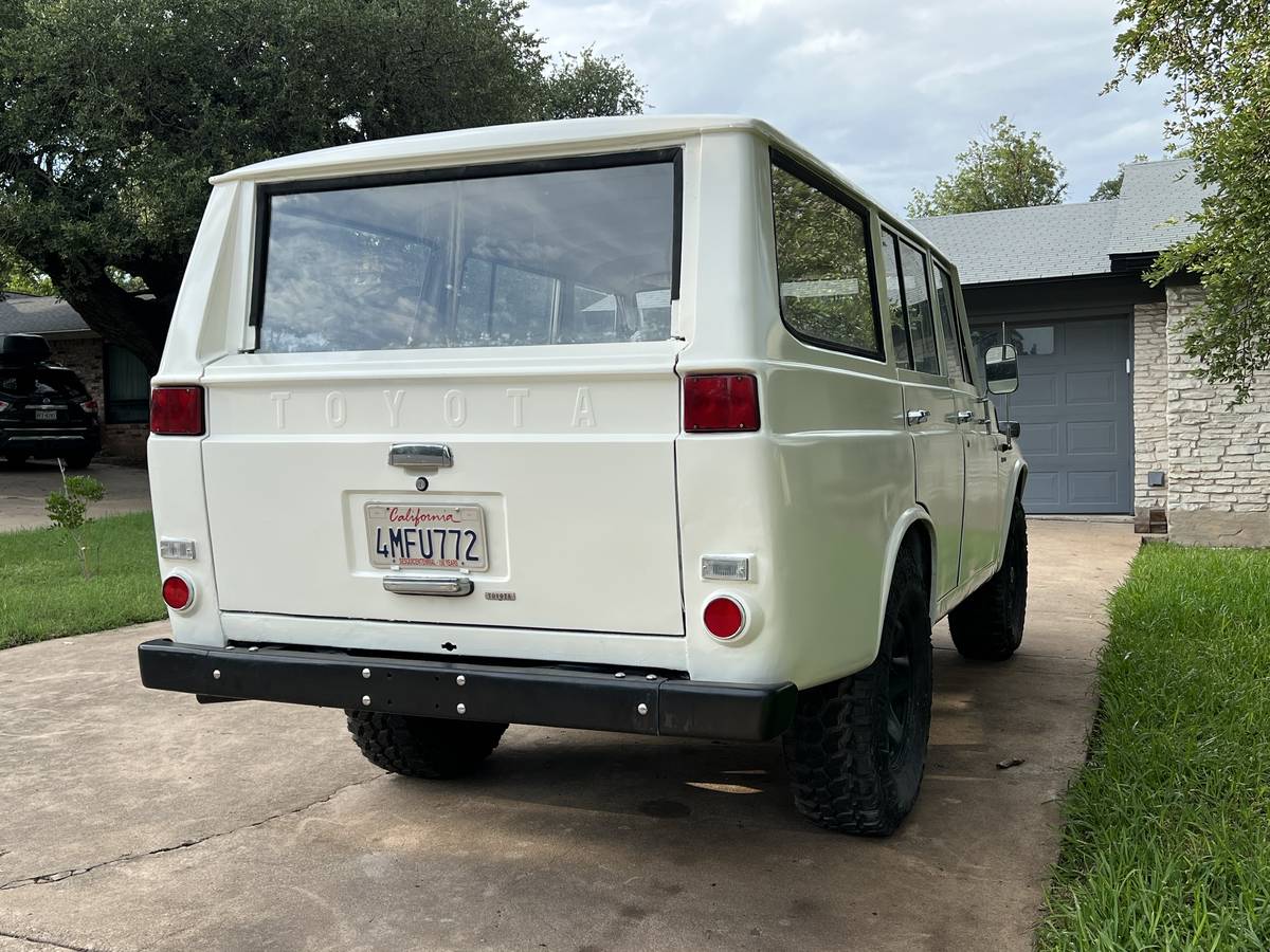 Land-cruiser-fj55-1969-white-3
