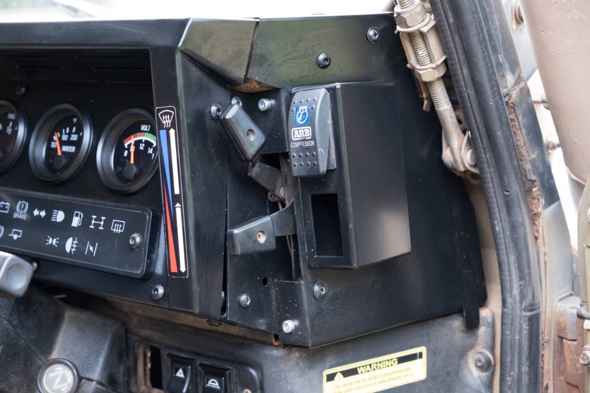 Land-rover-110-diesel-1991-10