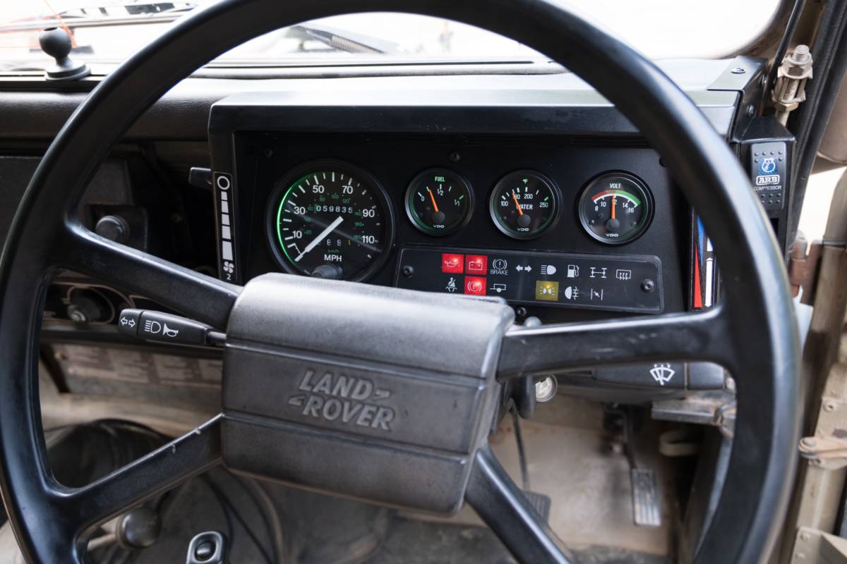 Land-rover-110-diesel-1991-11